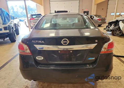 2013 Nissan Altima 2.5 z USA, uszkodzony, nr VIN 1N4AL3AP2DN491663